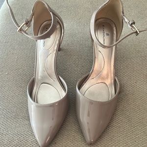 Bandolino Nude/Tan Color Heel